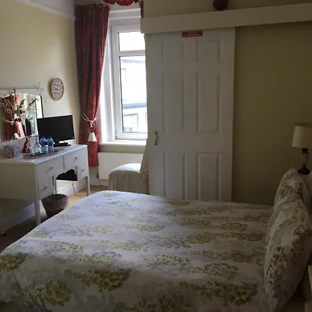 Tir Na Nog B&B 던모어 이스트